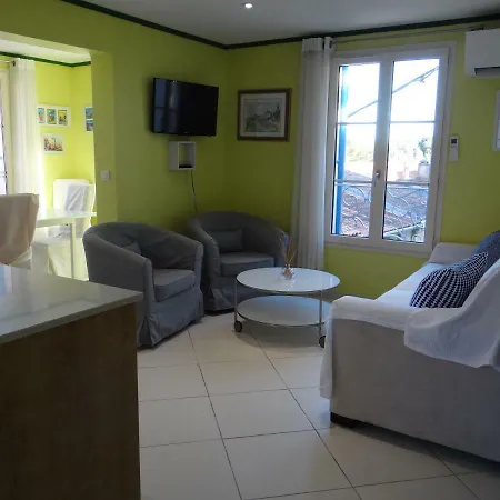 Apartment T2 50m² Vue Presqu'il De Giens. Rc Hyeres