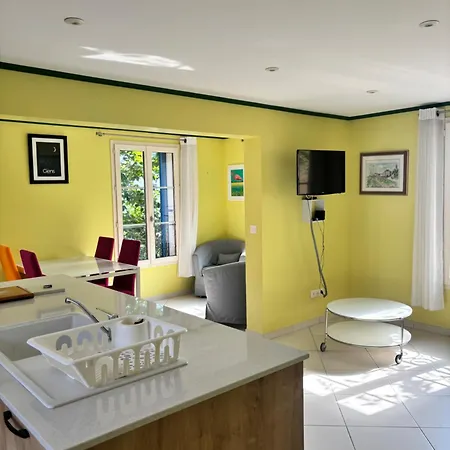 T2 50m² Vue Presqu'il De Giens. Rc Hyeres