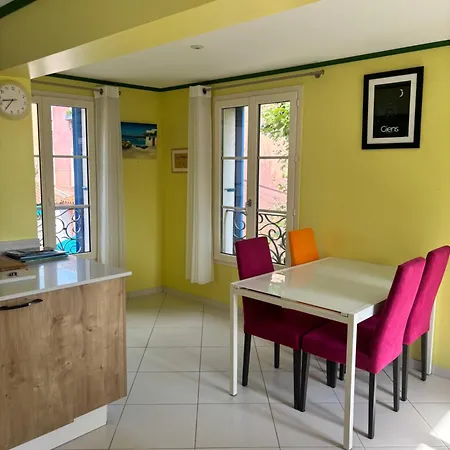 Apartment T2 50m² Vue Presqu'il De Giens. Rc *