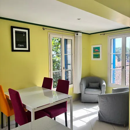 T2 50m² Vue Presqu'il De Giens. Rc Daire Hyères